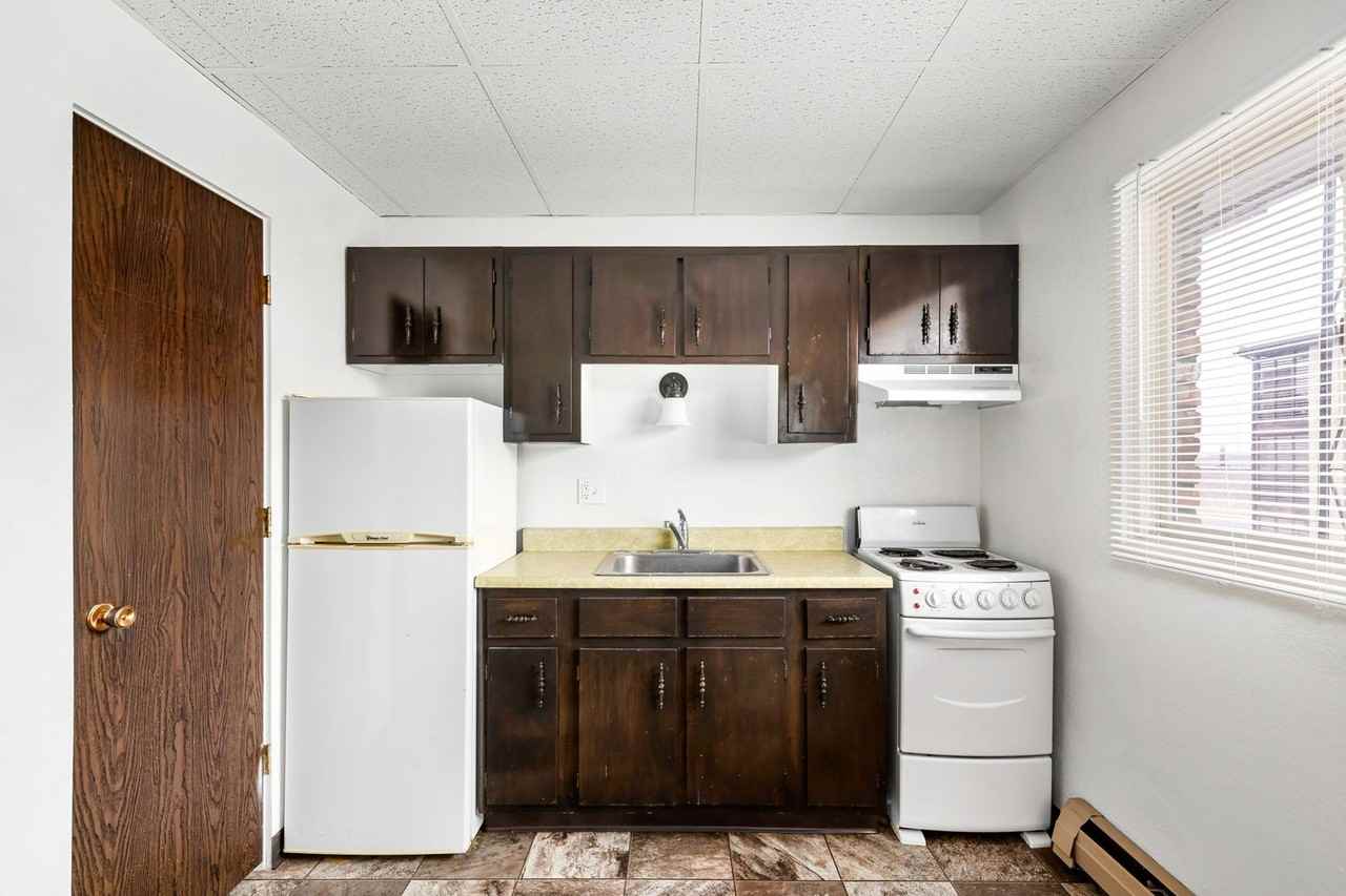 Magic Manor Apartments - Photo 3 of 17