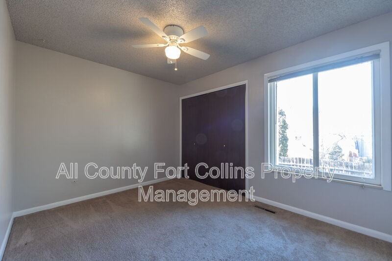 2812 Parklake Dr - Photo 7 of 16