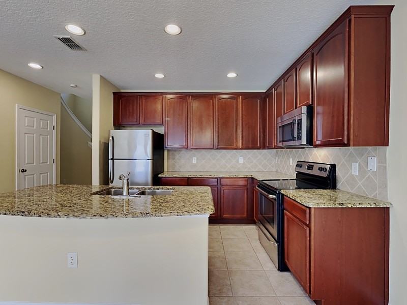 3320 Windsor Lake Cir - Photo 4 of 27