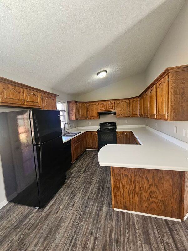 137 Greenland Farms Dr - Photo 2 of 23