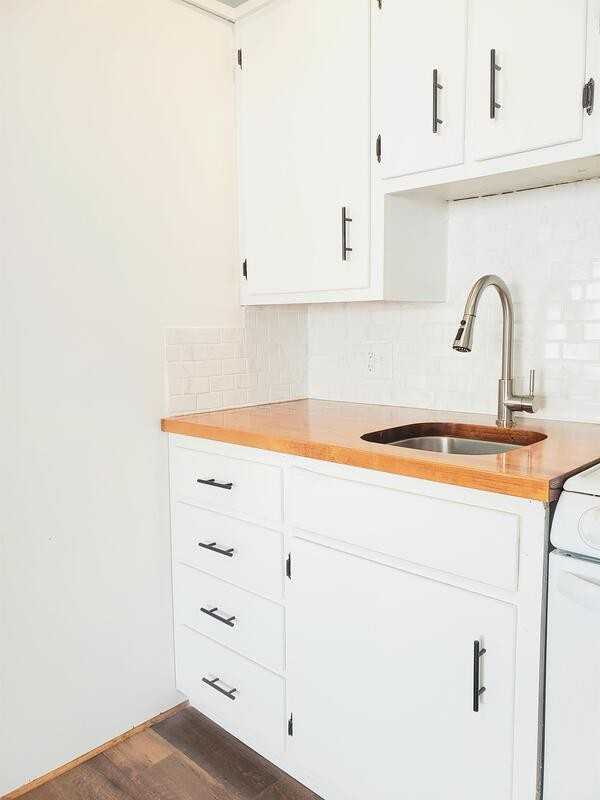 1010 Washington St - Photo 3 of 20