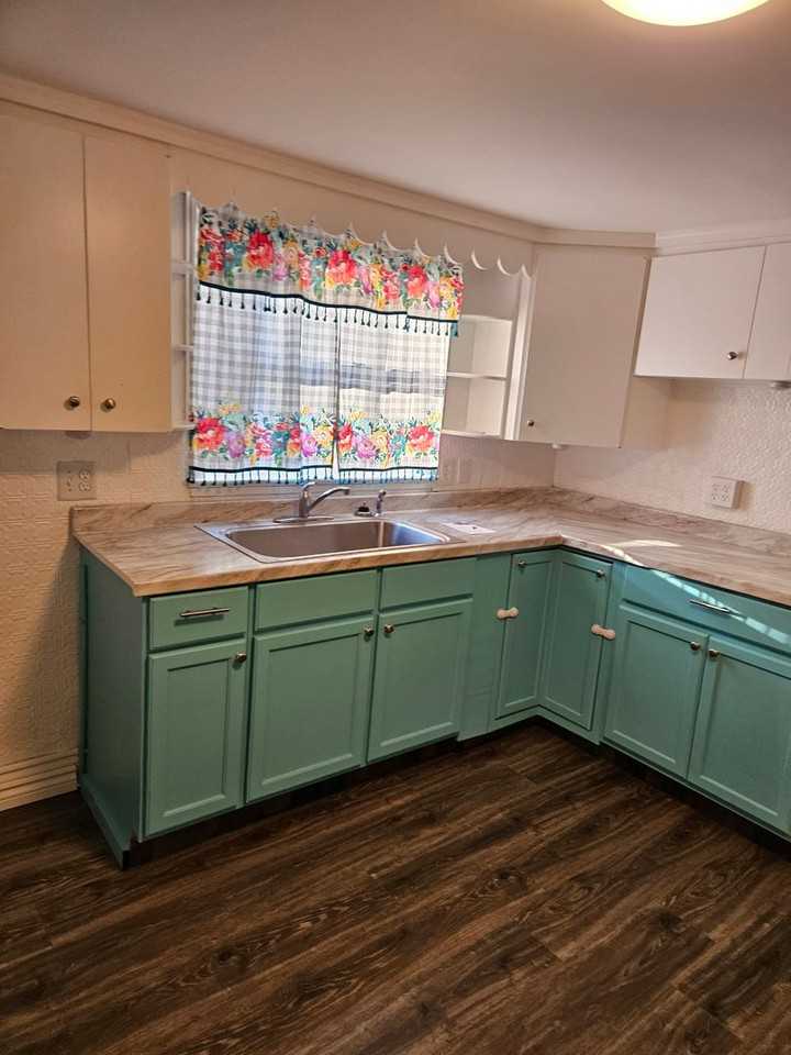 32 N Main St - Photo 6 of 23