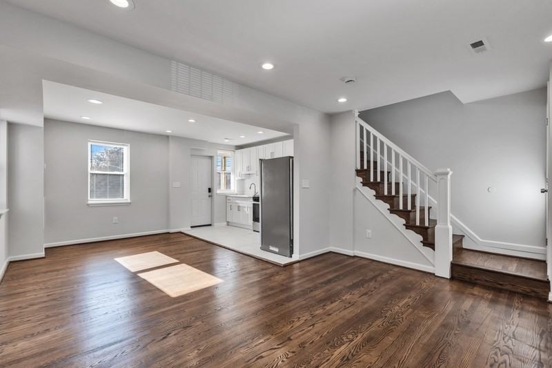 2301 Riggs Ave - Photo 3 of 22