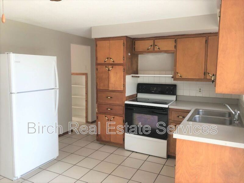 1639 Marengo Dr - Photo 5 of 11