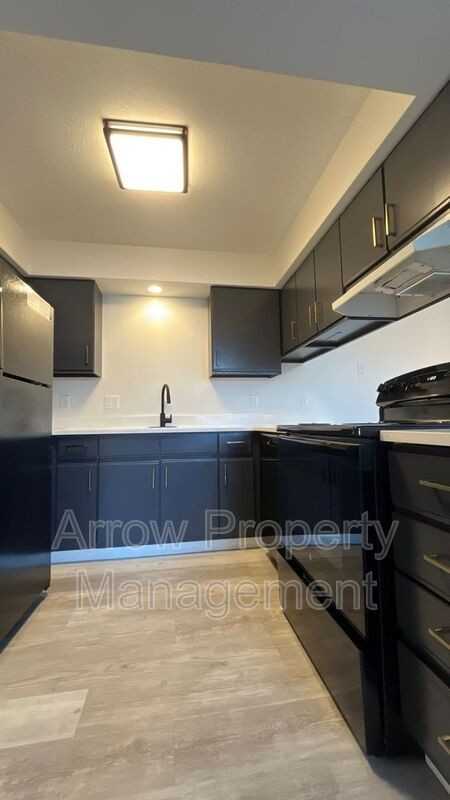 539 N 24th St #7 - Photo 5 of 9