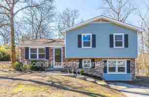 featured image of 8514 Maplewood Trl