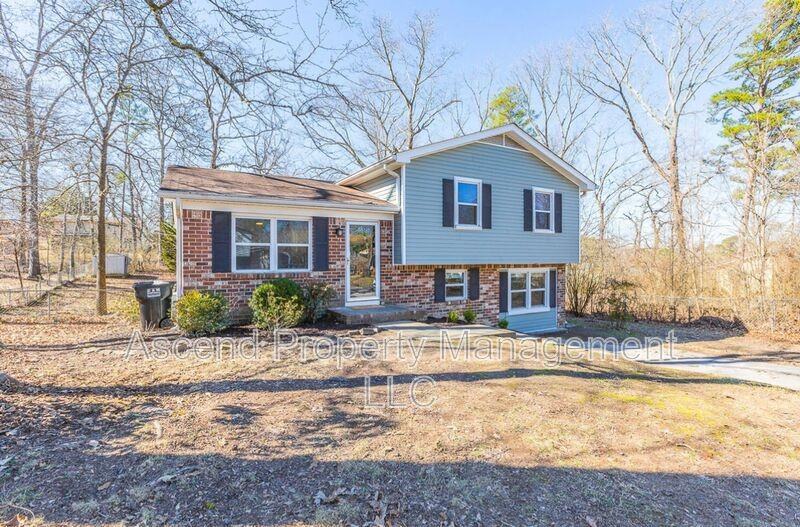 8514 Maplewood Trl - Photo 2 of 30