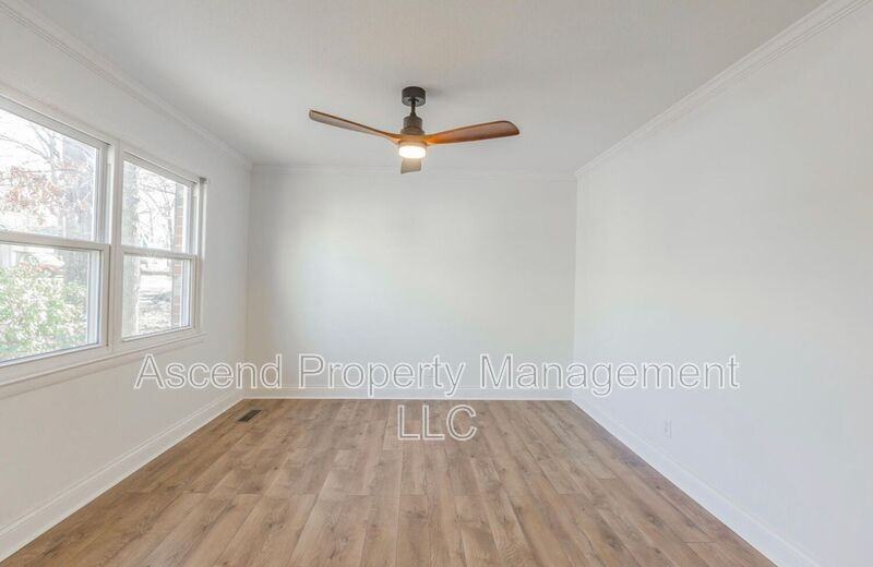 8514 Maplewood Trl - Photo 3 of 30
