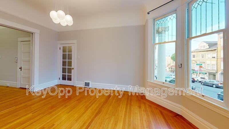 2935 Fillmore St - Photo 3 of 19