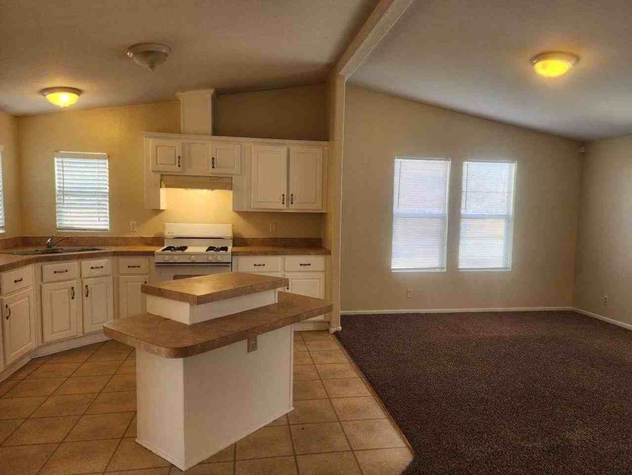 505 33rd St #A - Photo 4 of 11