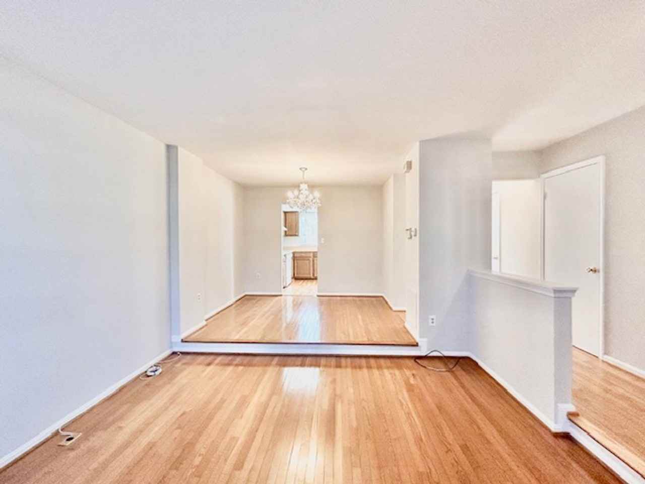 50 Capricorn Ct - Photo 4 of 34