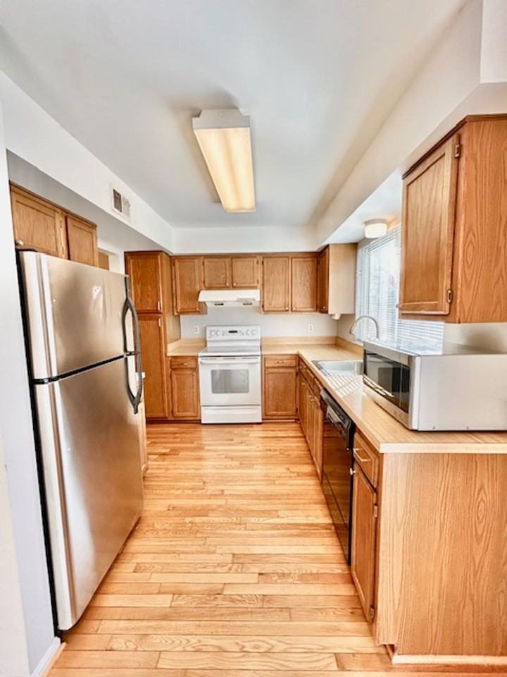 50 Capricorn Ct - Photo 6 of 34