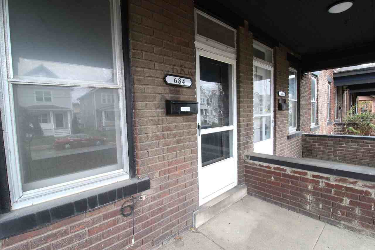 684 E Whittier St - Photo 3 of 19