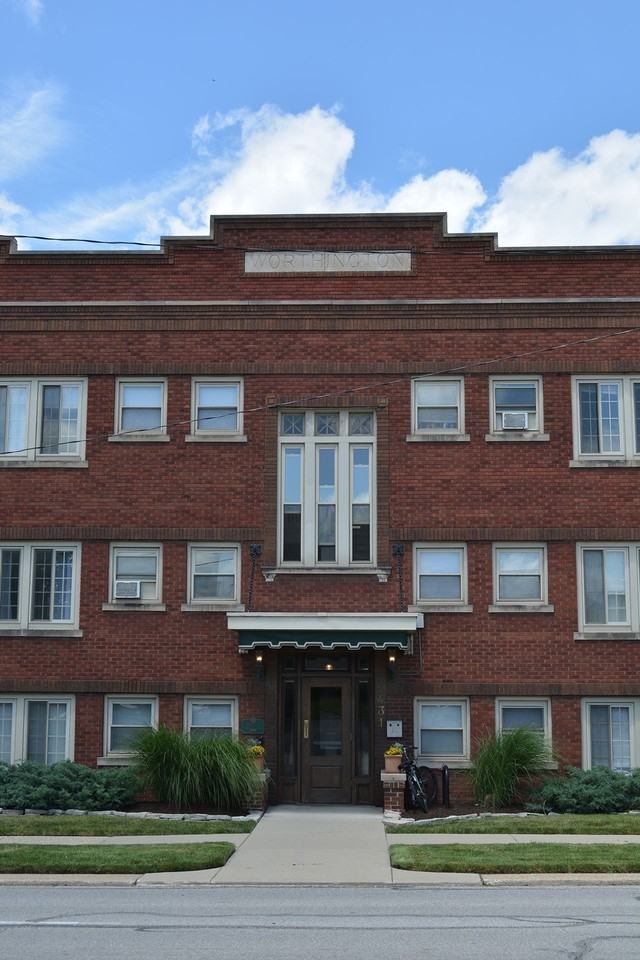 Historic Worthington Manor Apartments - Photo 3 of 12