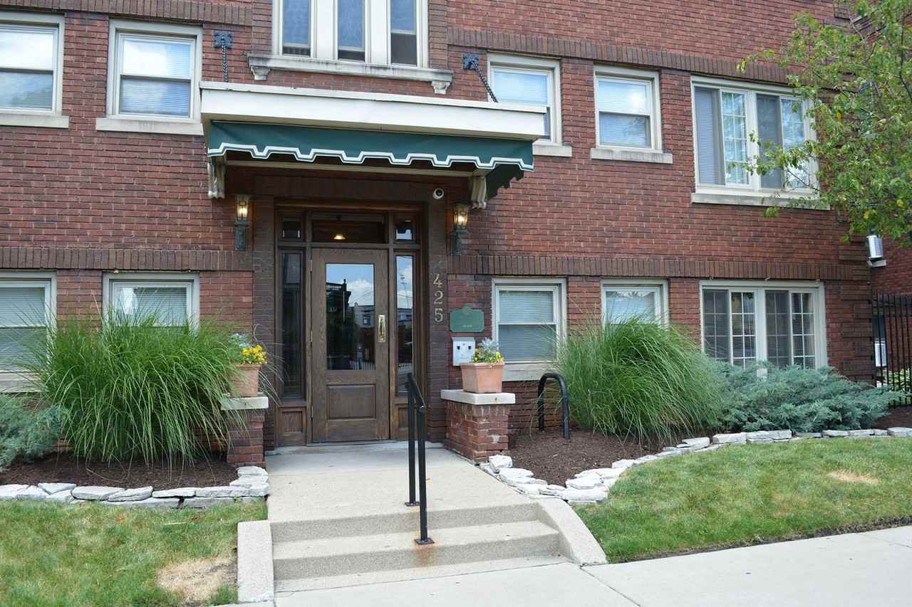 Historic Worthington Manor Apartments - Photo 5 of 12