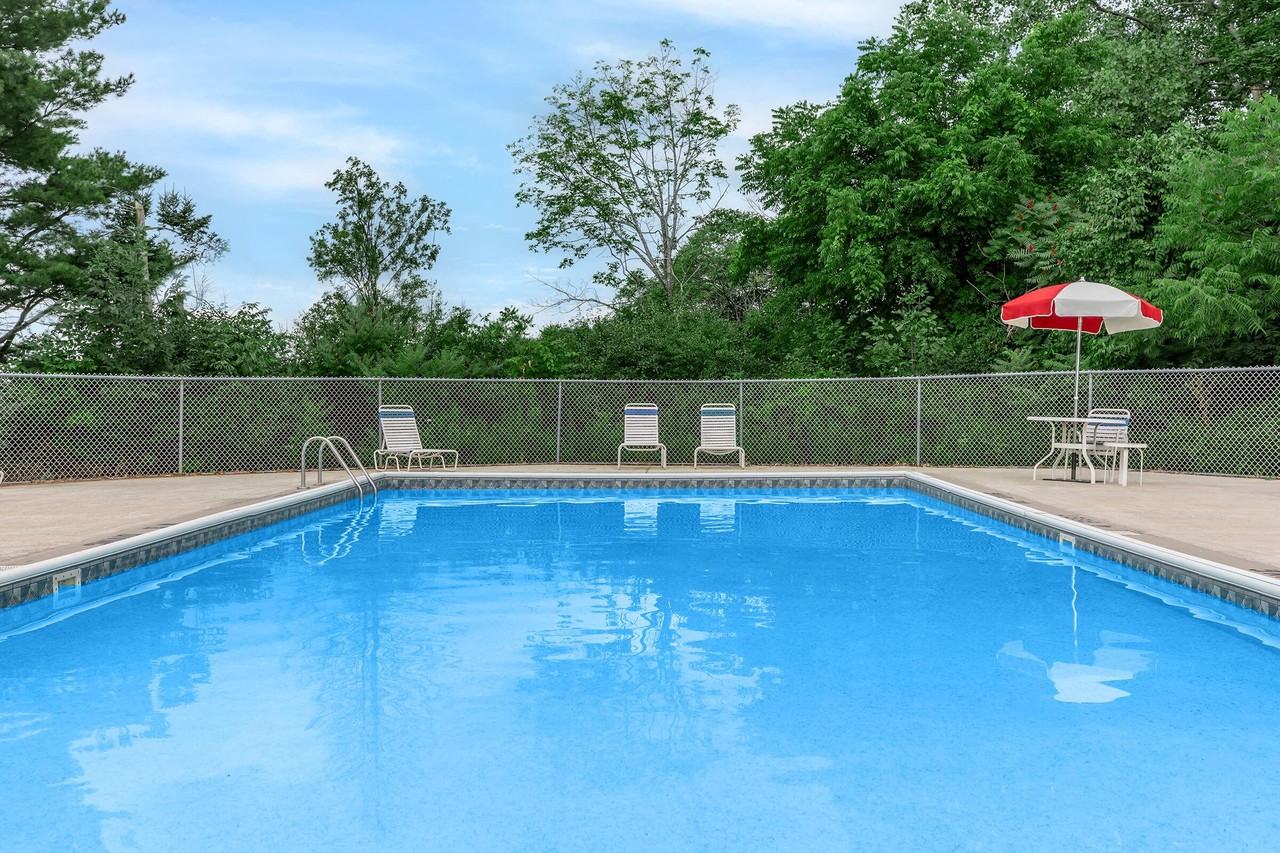 Warren Wood Apartments - Photo 2 of 35