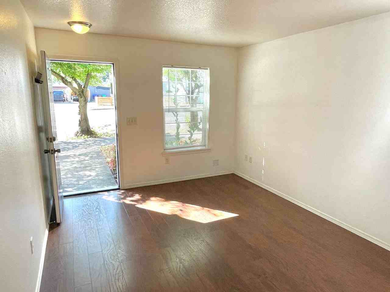 6661 N Columbia Way - Photo 5 of 21