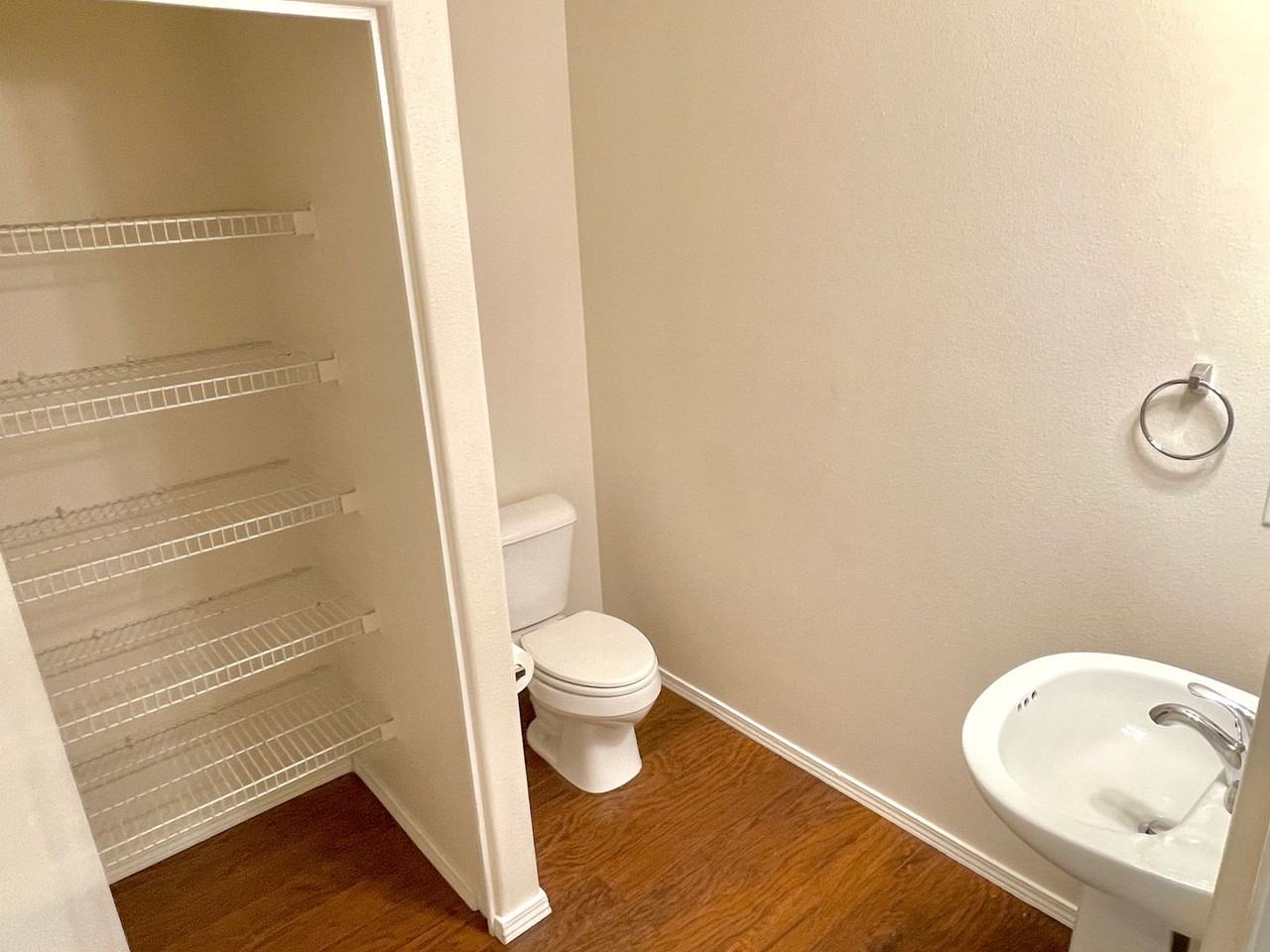 6661 N Columbia Way - Photo 6 of 21