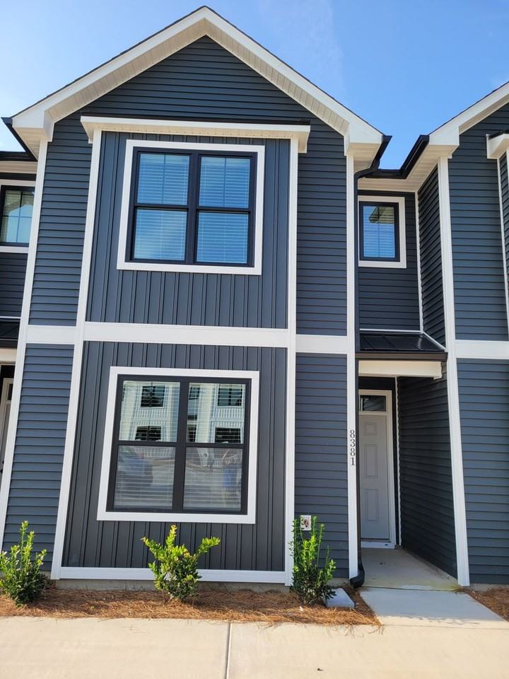 8381 Paramount Pt - Photo 2 of 22