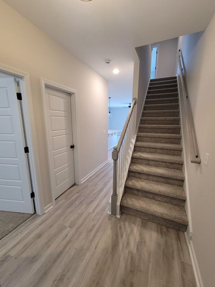 8381 Paramount Pt - Photo 3 of 22
