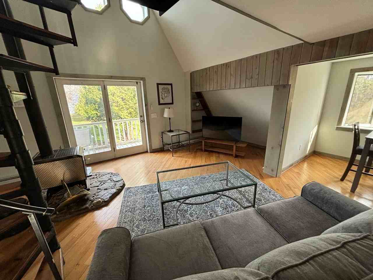 1820 Lake Rd - Photo 2 of 48