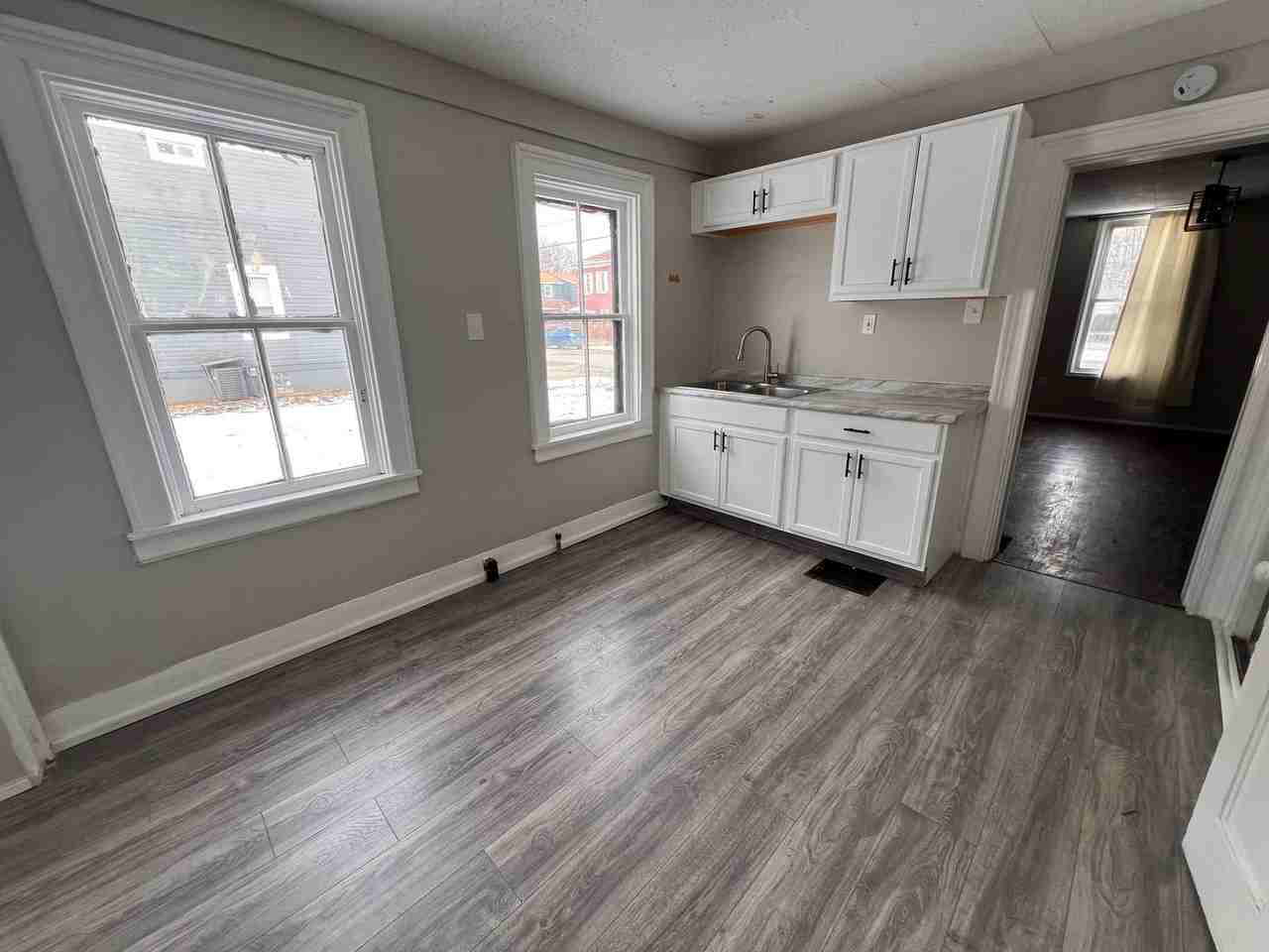 732 10th Ave - Photo 2 of 17