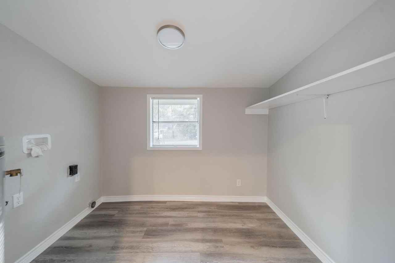 5739 Skylane Dr - Photo 6 of 37