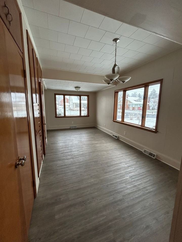 324 Woodland Ave - Photo 2 of 11