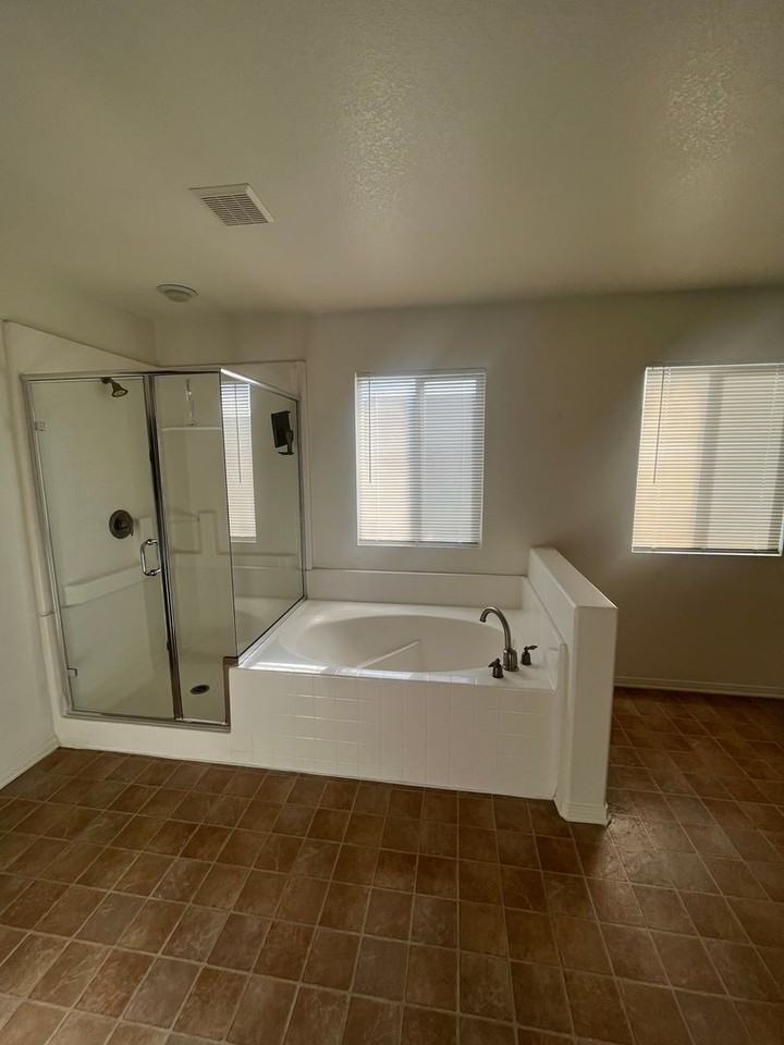 34006 Leon St - Photo 5 of 7