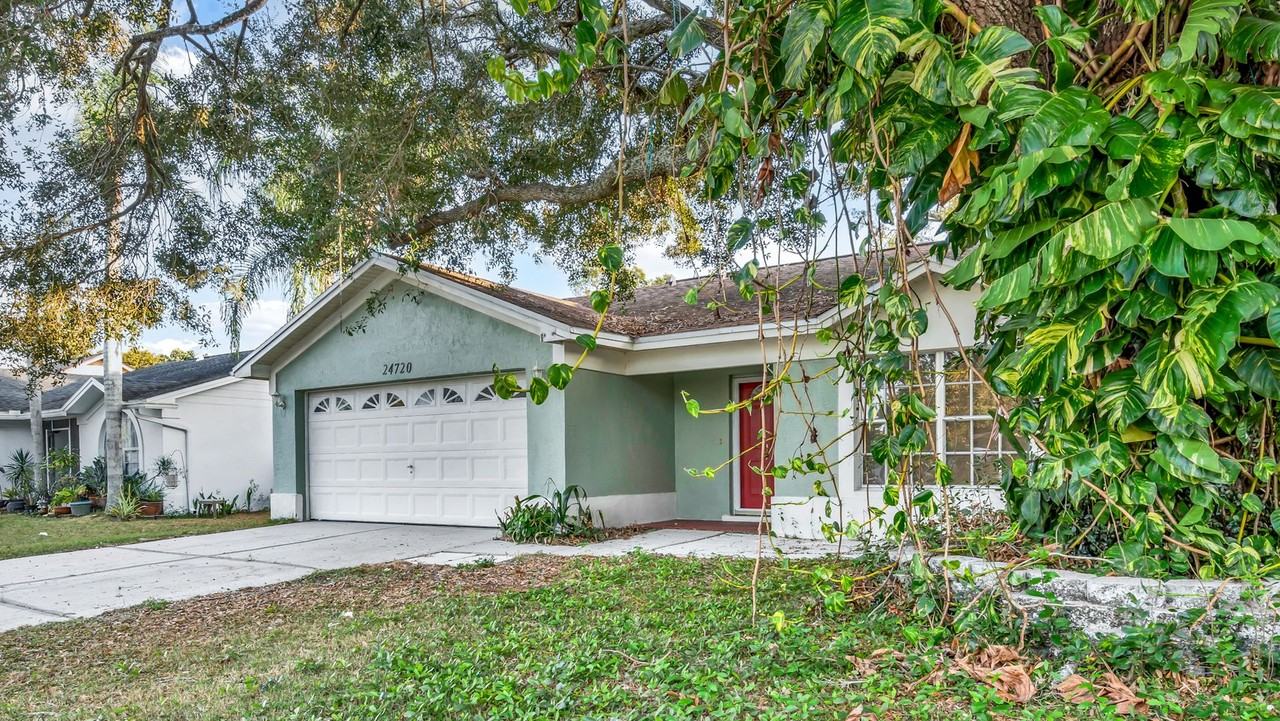 24720 Silversmith Dr - Photo 2 of 38