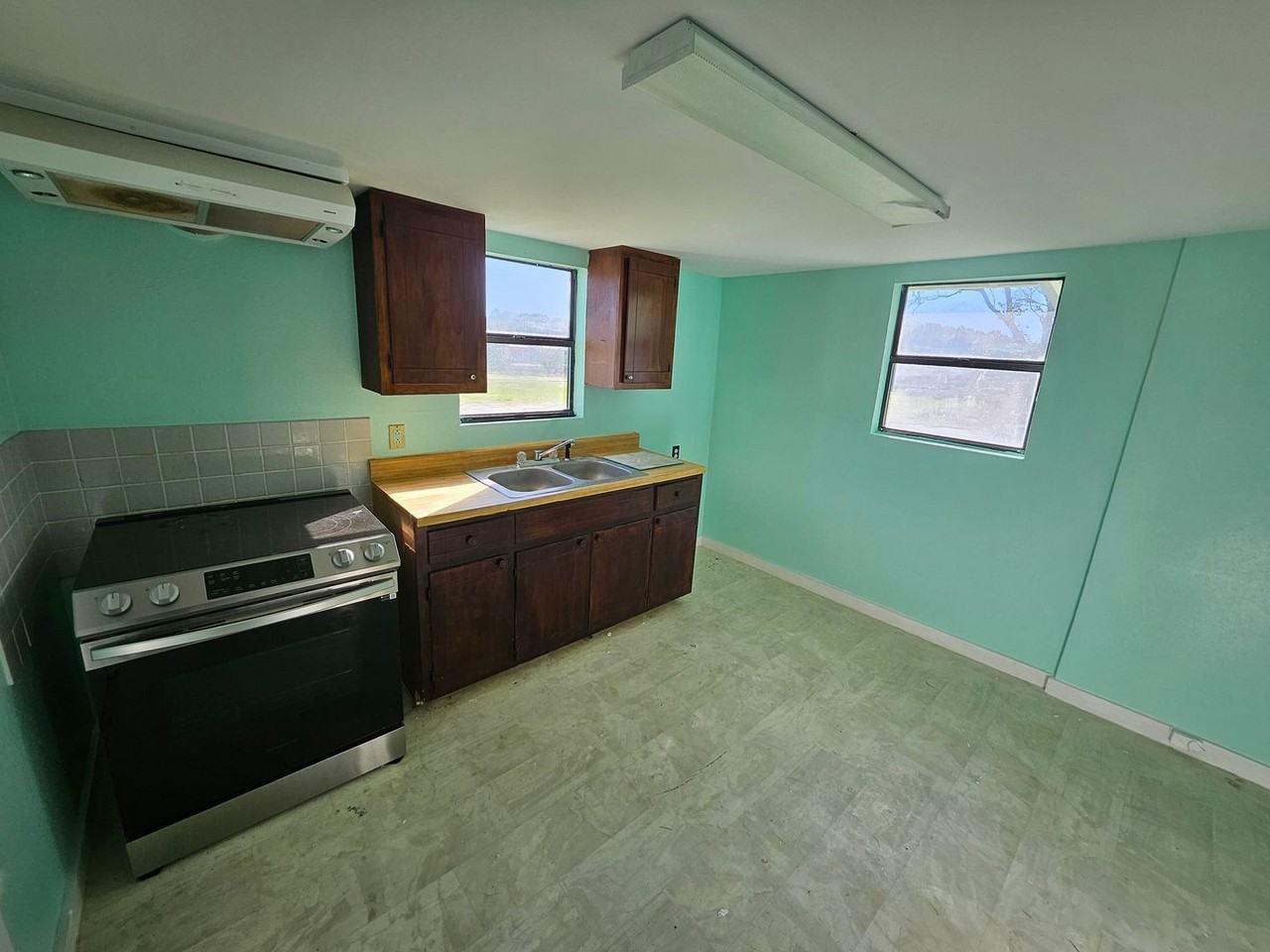 100 Lake St - Photo 7 of 13