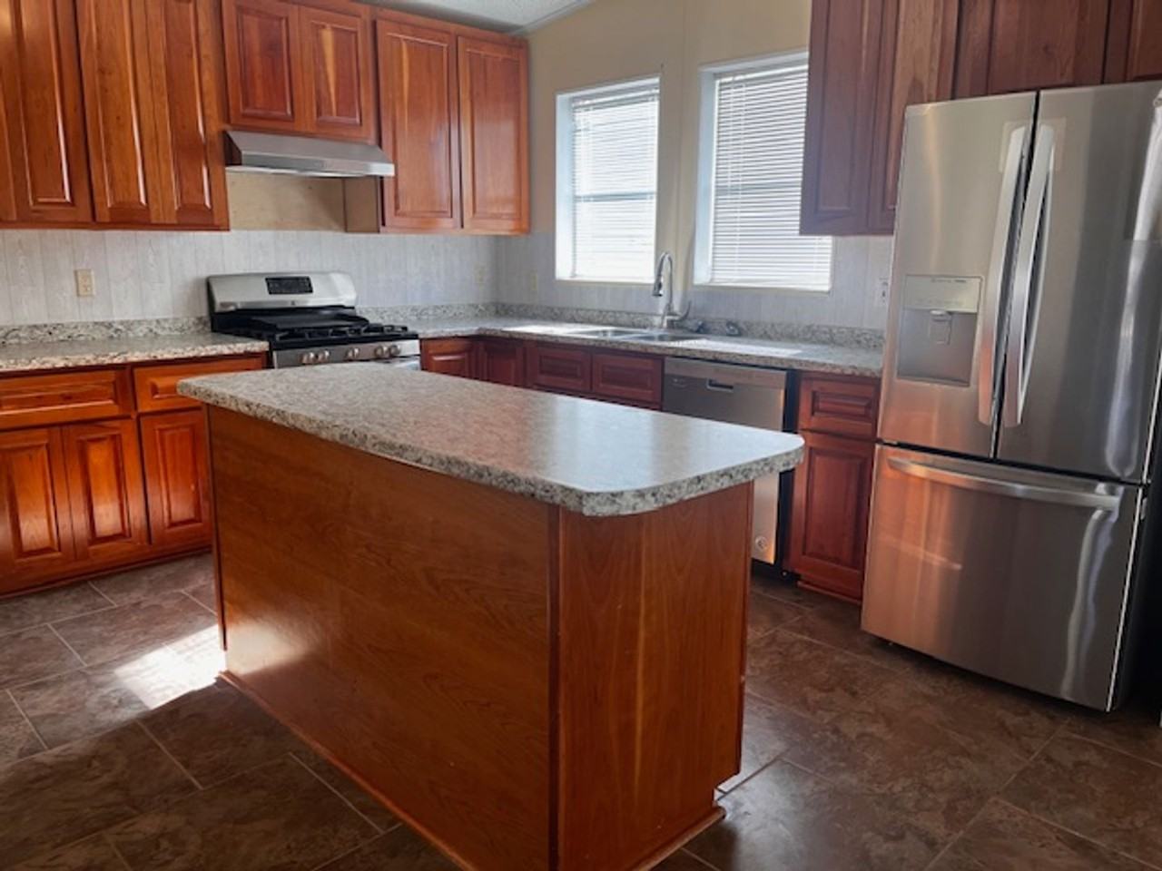 155 San Marcos Dr - Photo 3 of 20