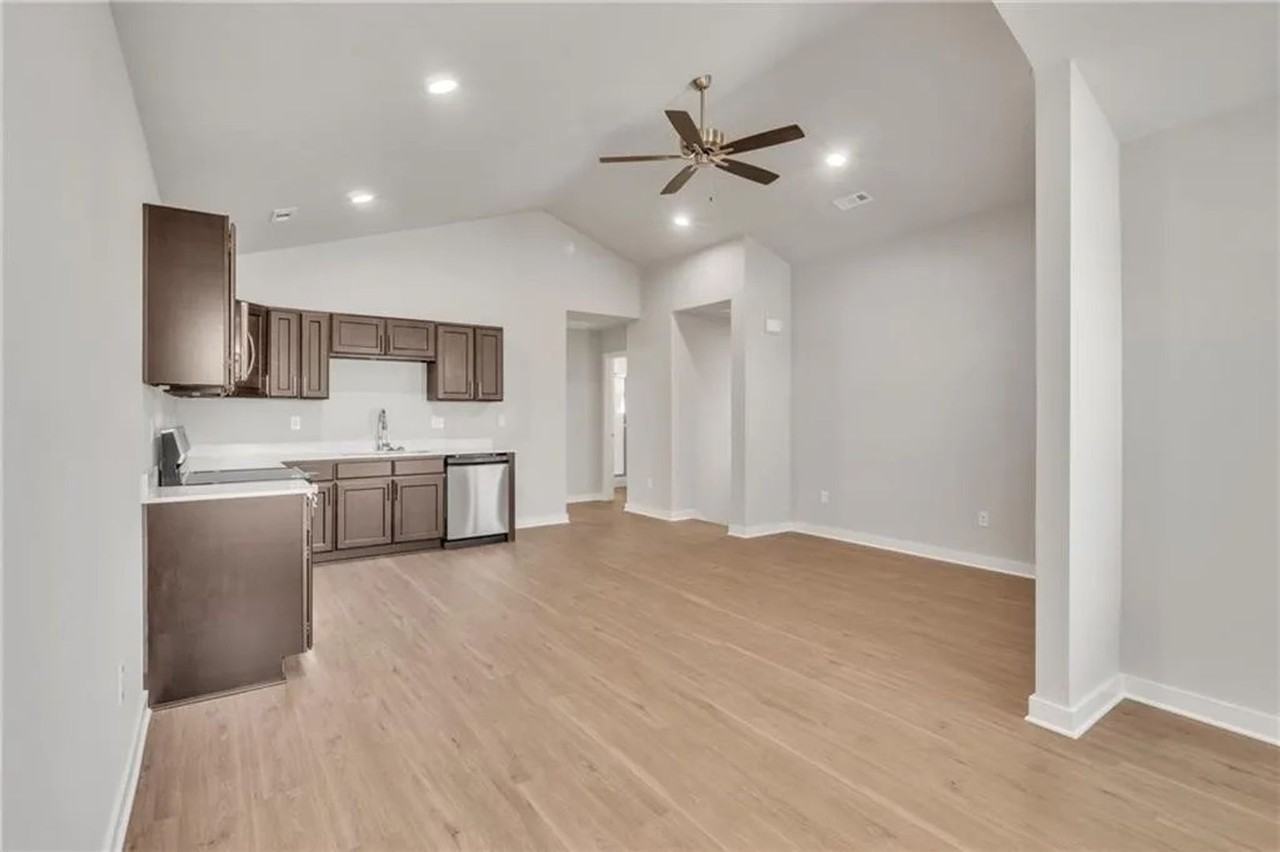 152 Copper Oaks Dr - Photo 2 of 17
