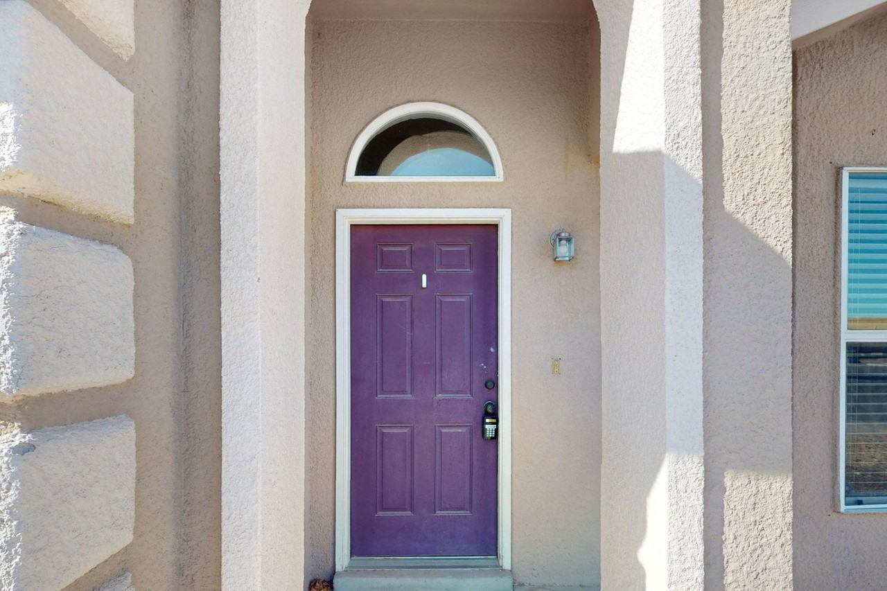 780 Desert Spring Dr - Photo 5 of 41