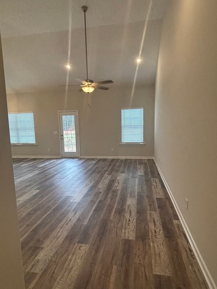 175 Blanford Cir - Photo 3 of 25