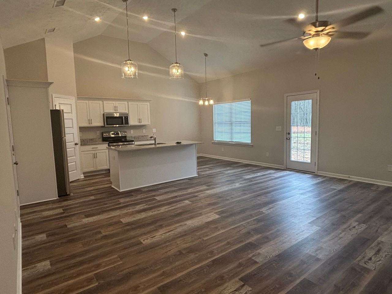 175 Blanford Cir - Photo 4 of 25