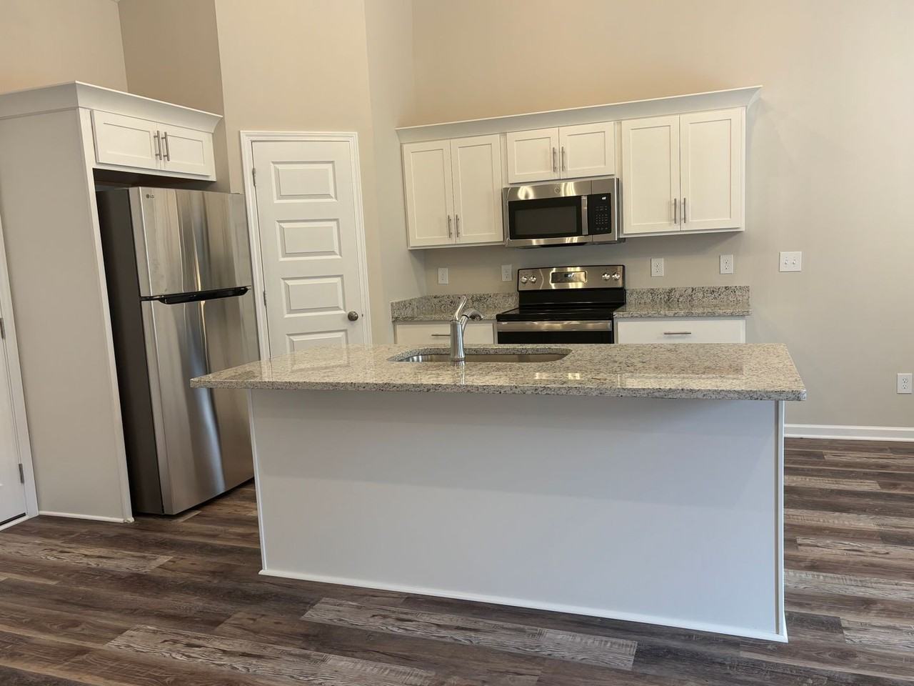 175 Blanford Cir - Photo 5 of 25