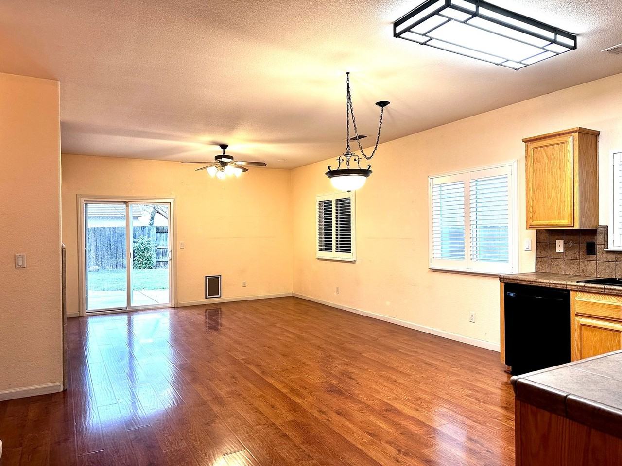 684 Gidda Loop - Photo 7 of 34