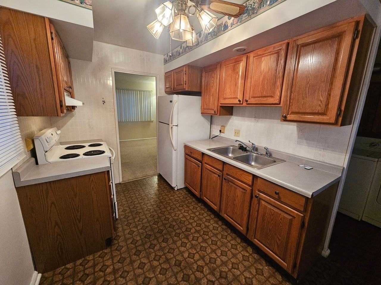 910 Geyer Ave - Photo 7 of 10