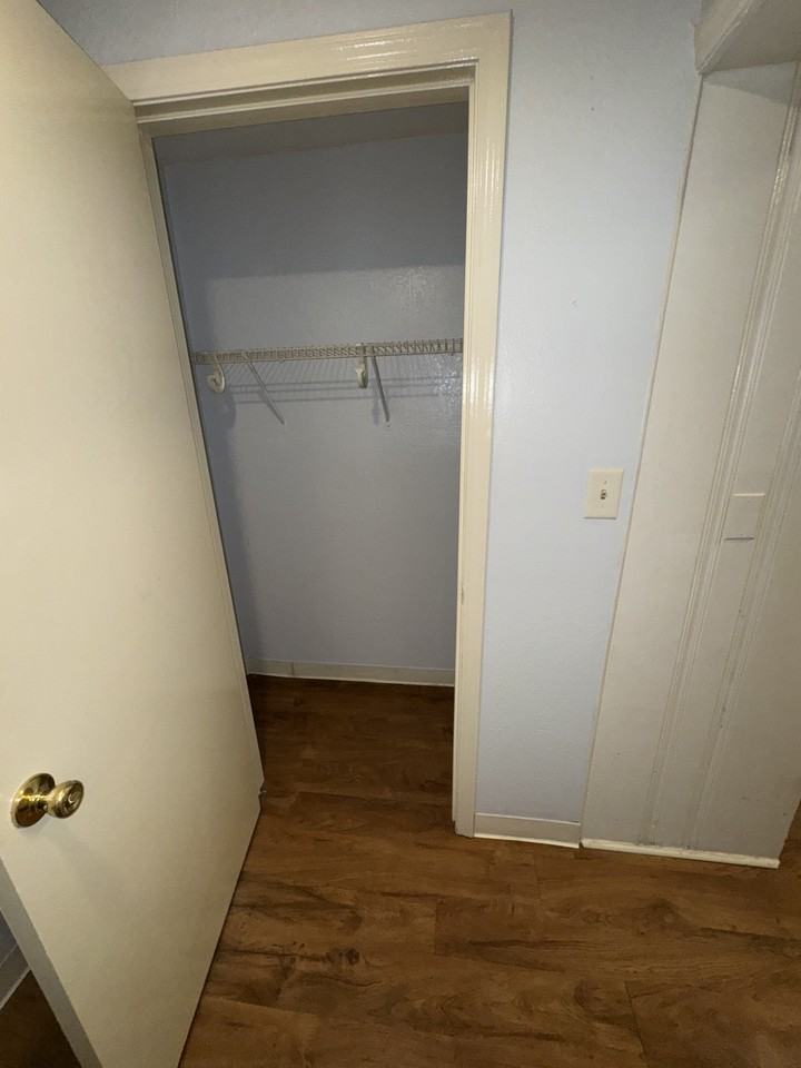 220 East Main Street - Photo 3 of 28