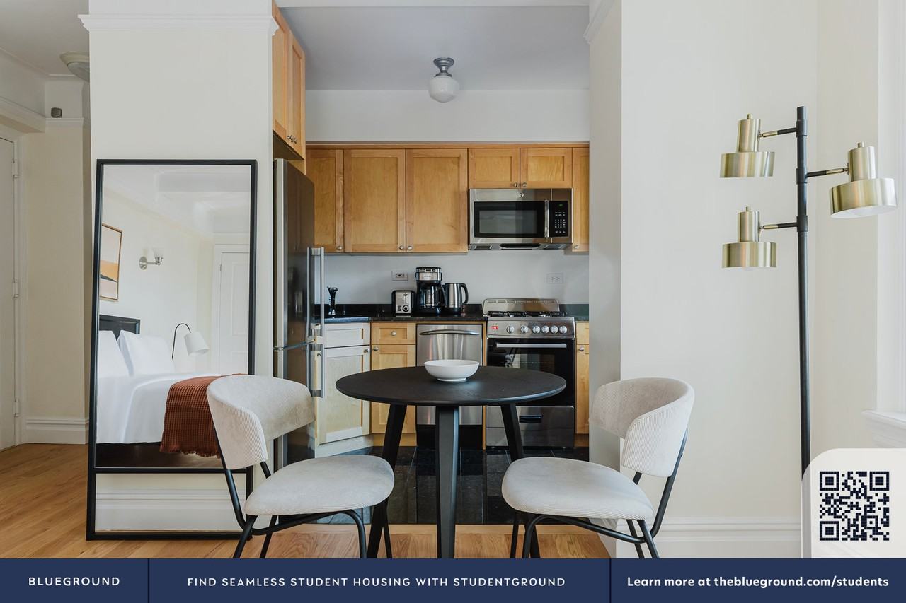 95 Christopher St #1681 - Photo 7 of 20