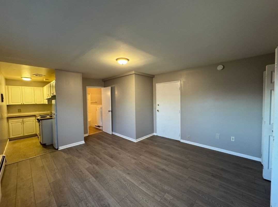 155 Wayne St - Photo 2 of 2