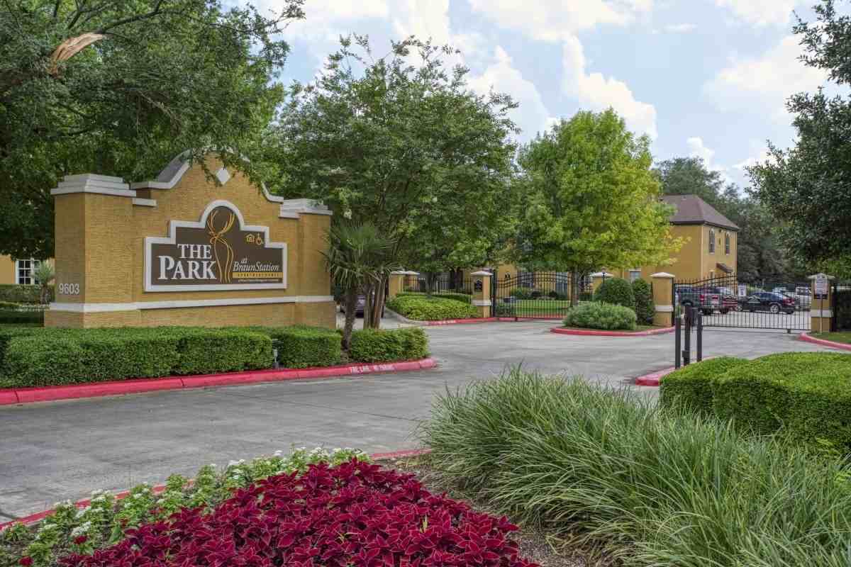 The Park at Braun Station - Photo 4 of 41