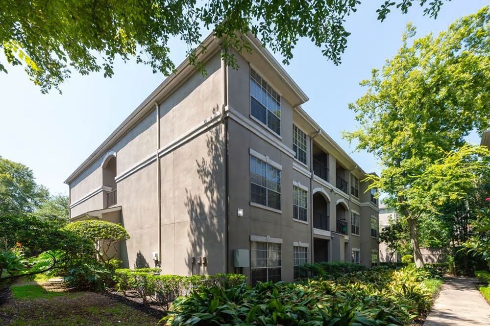 Midtown Arbor Place Apartments - Photo 4 of 50