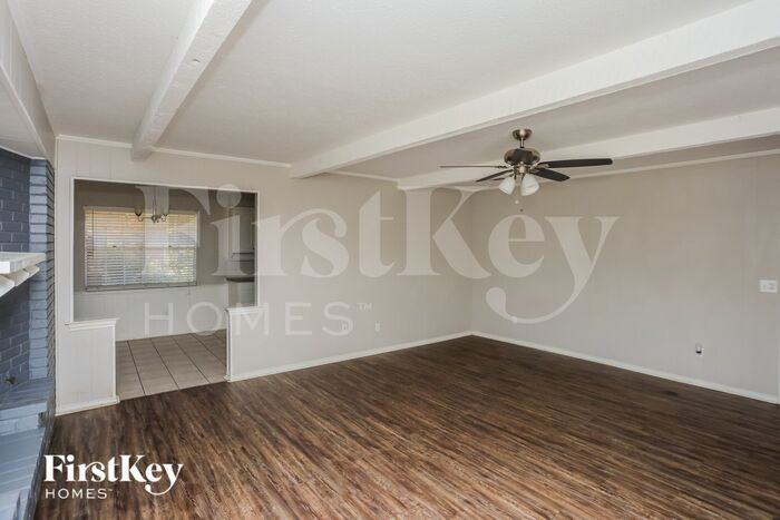 2108 Northcrest Dr - Photo 3 of 16