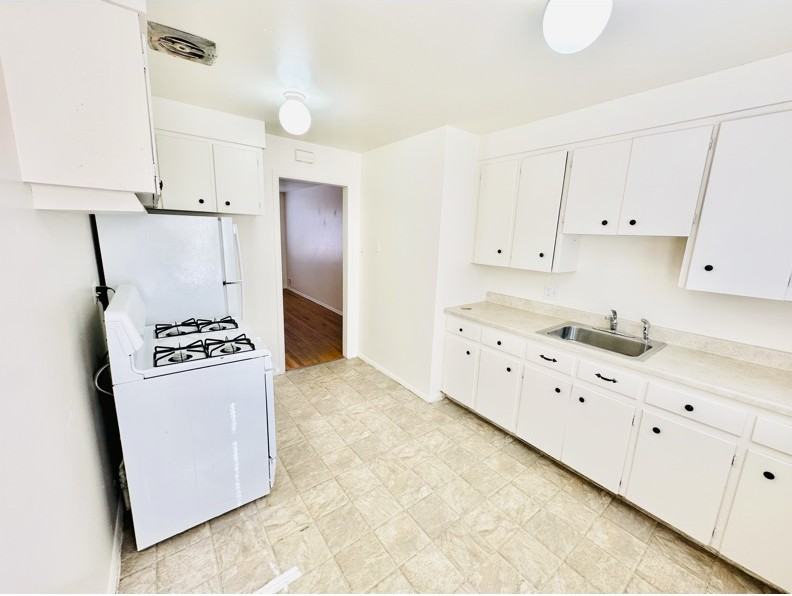 2474 S York St #2472B - Photo 2 of 19