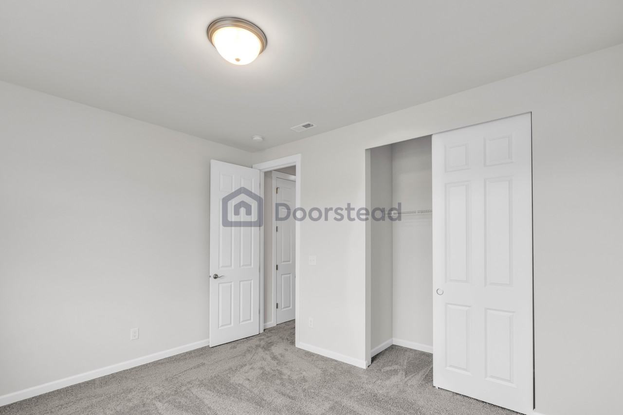 15320 208th Ave E #NA - Photo 3 of 39