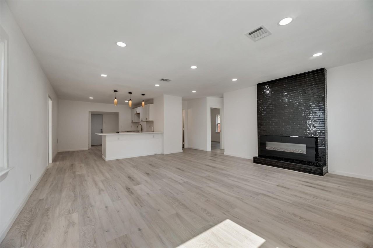 1234 Mclean Ave #NA - Photo 3 of 12