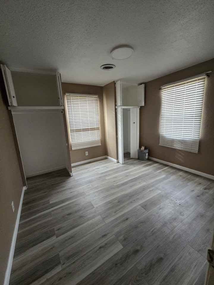 277 E Darby Rd #NA - Photo 6 of 11