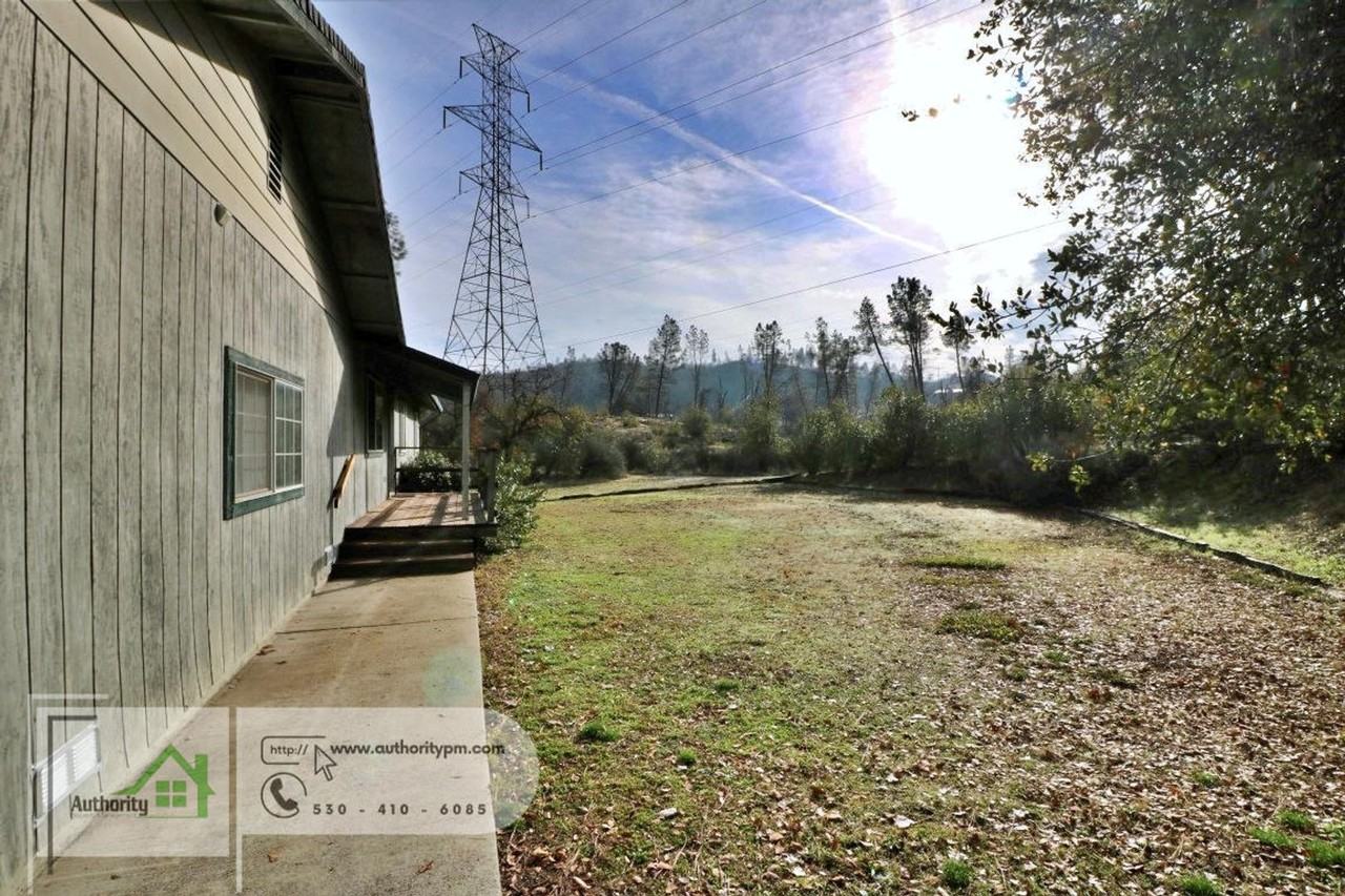 11013 Granite Dr - Photo 2 of 20